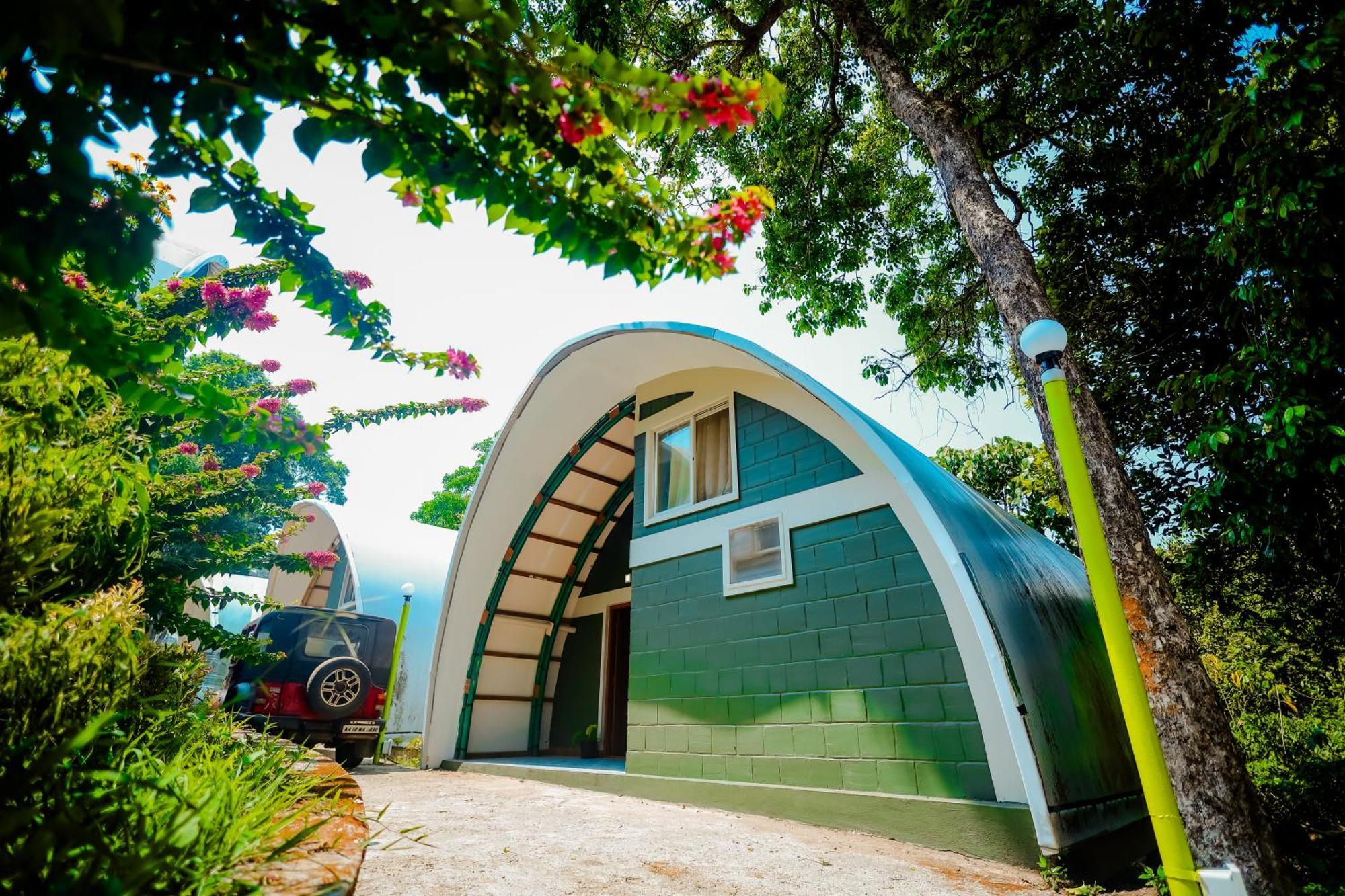 Mookanana Jungle Resort And Spa Hassan Luaran gambar
