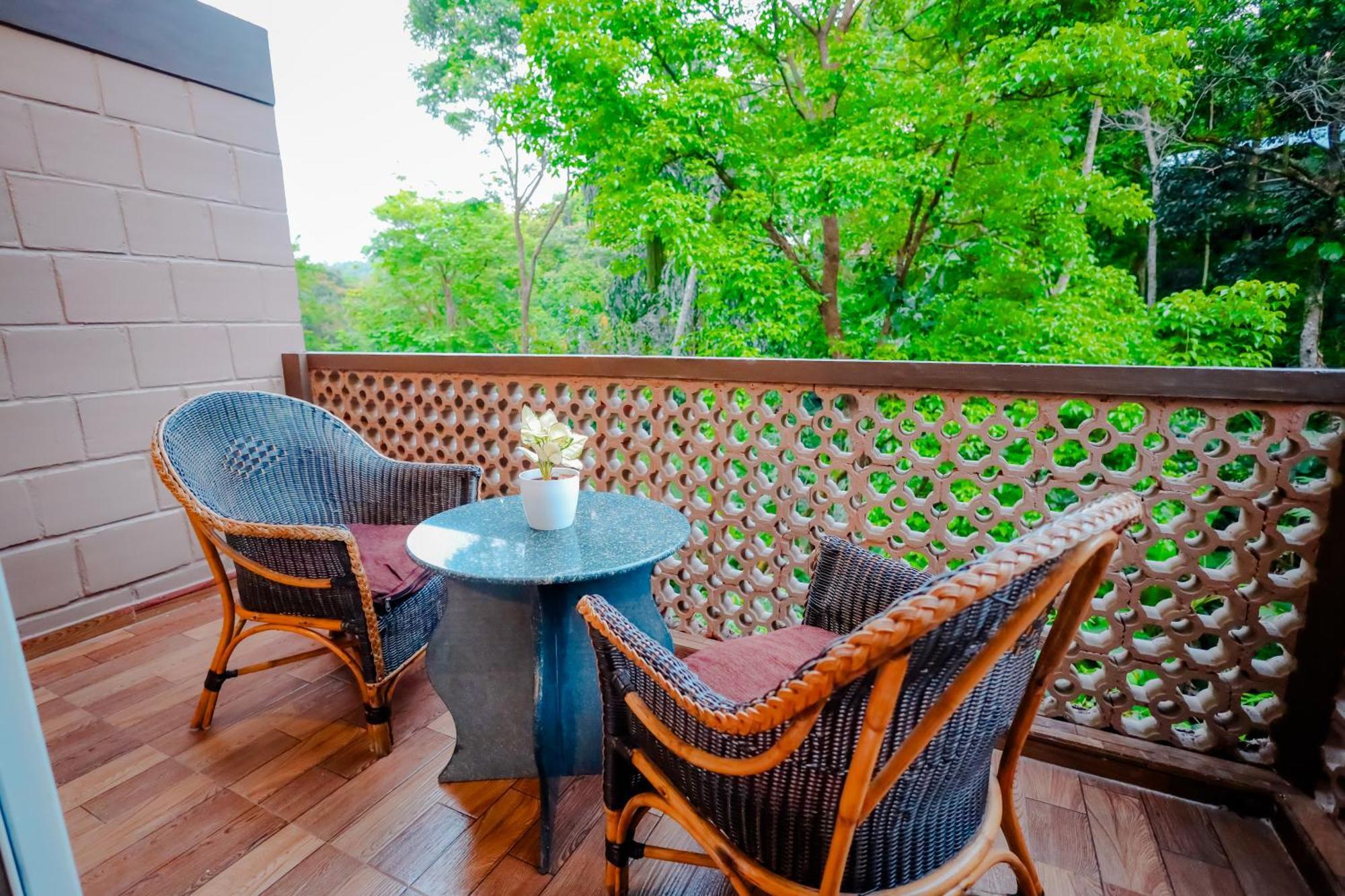 Mookanana Jungle Resort And Spa Hassan Luaran gambar