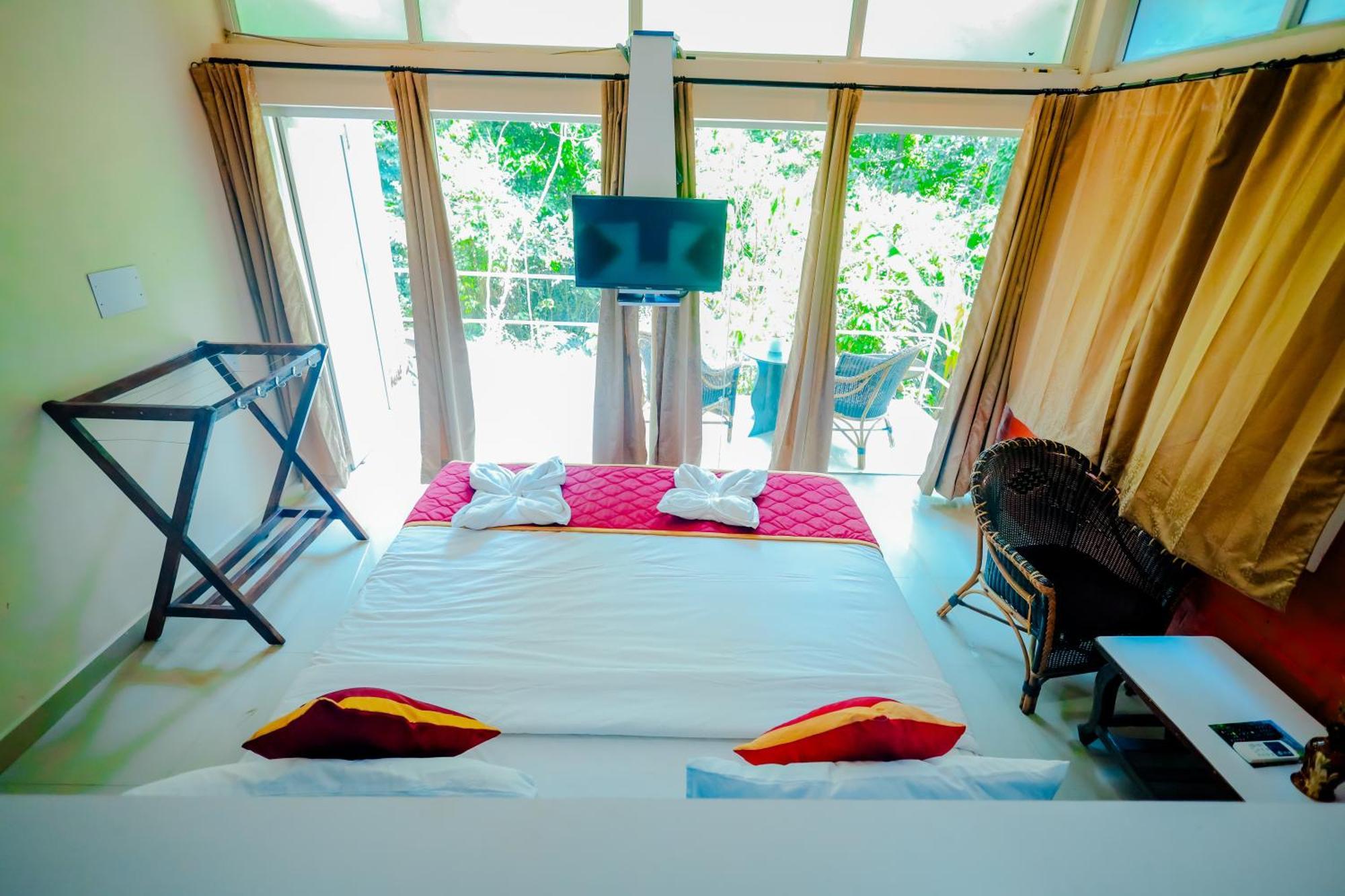 Mookanana Jungle Resort And Spa Hassan Luaran gambar